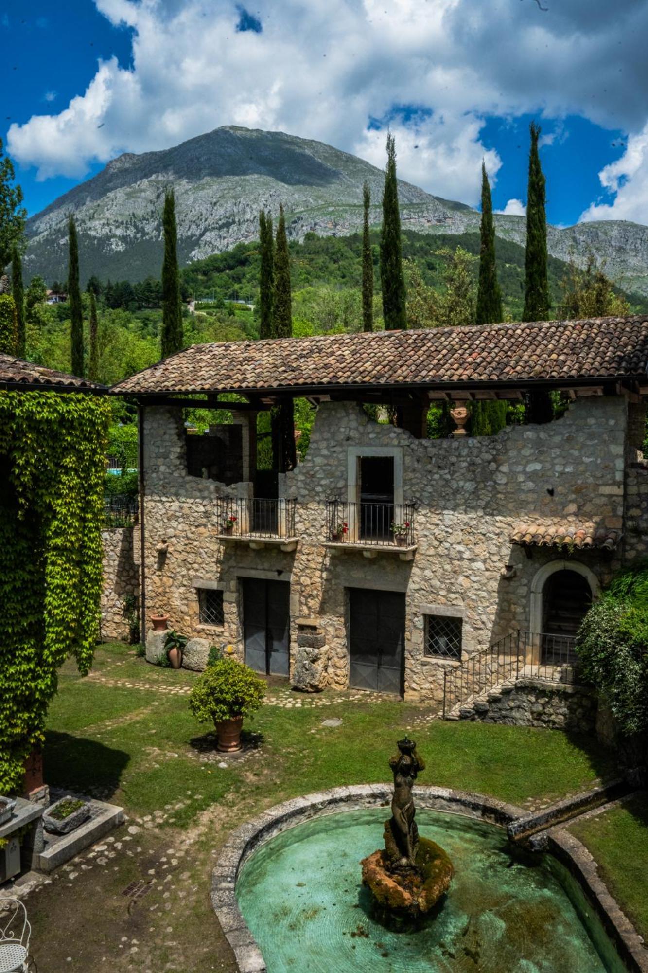 Hotel Guerrinuccio Celano Exterior photo