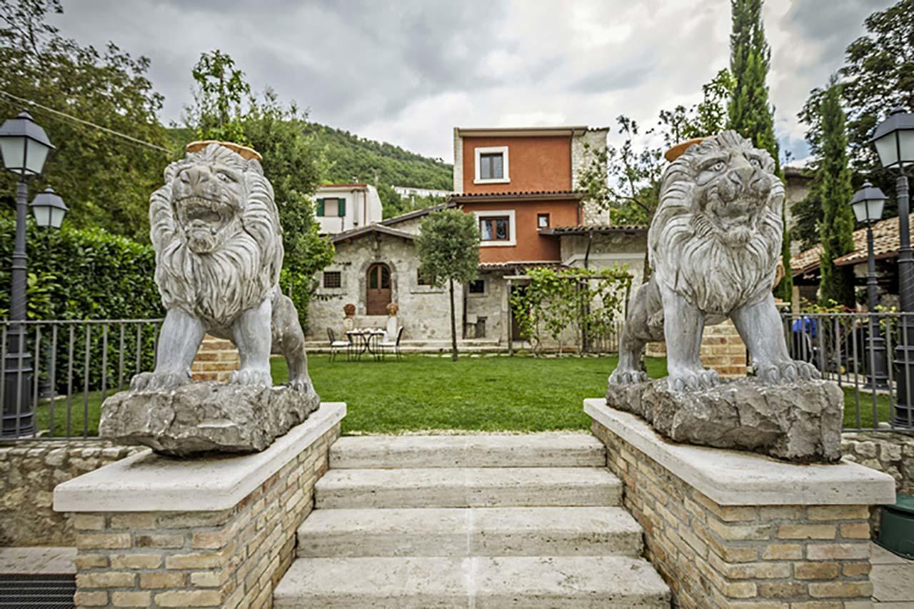 Hotel Guerrinuccio Celano Exterior photo
