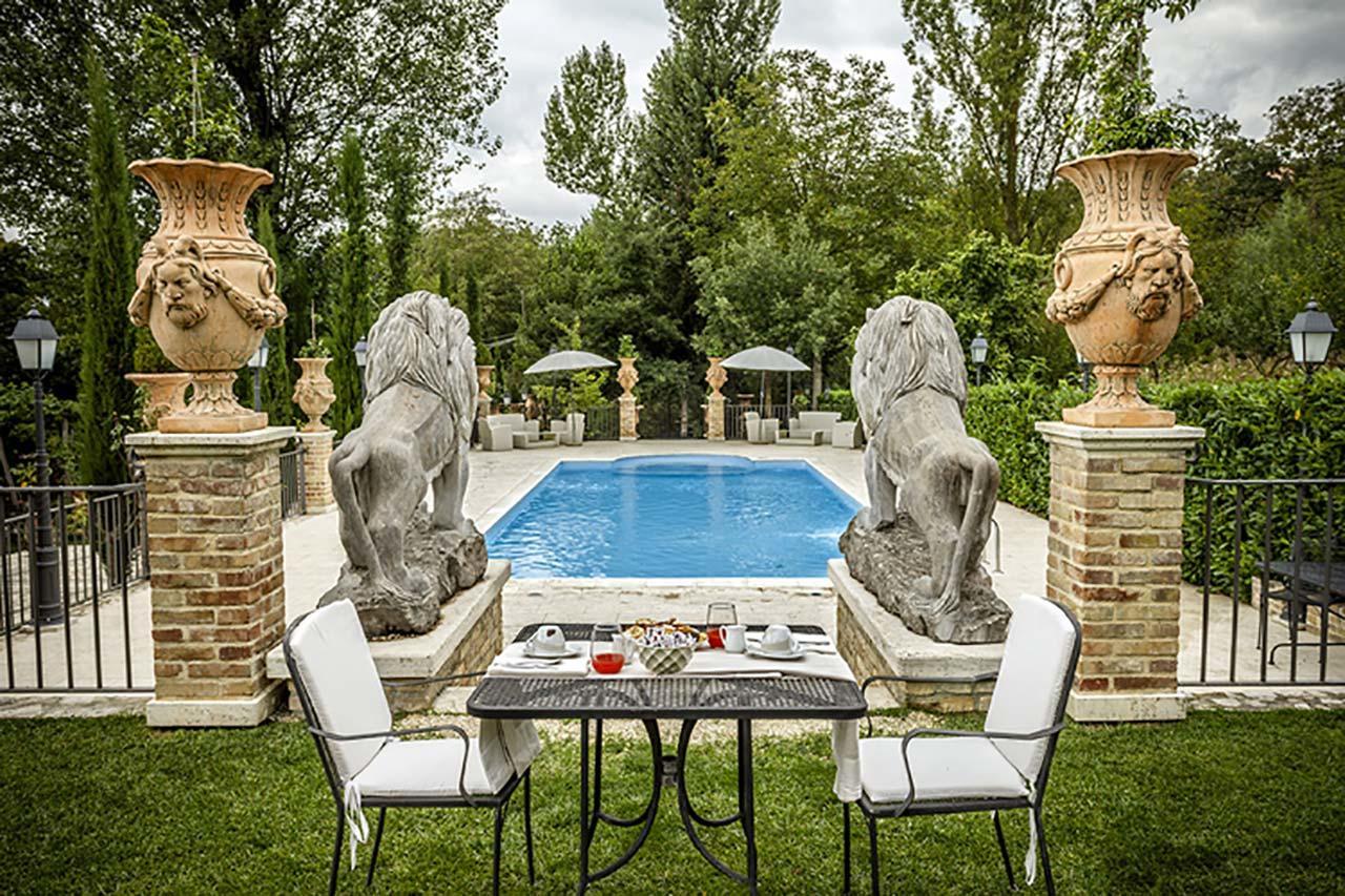 Hotel Guerrinuccio Celano Exterior photo