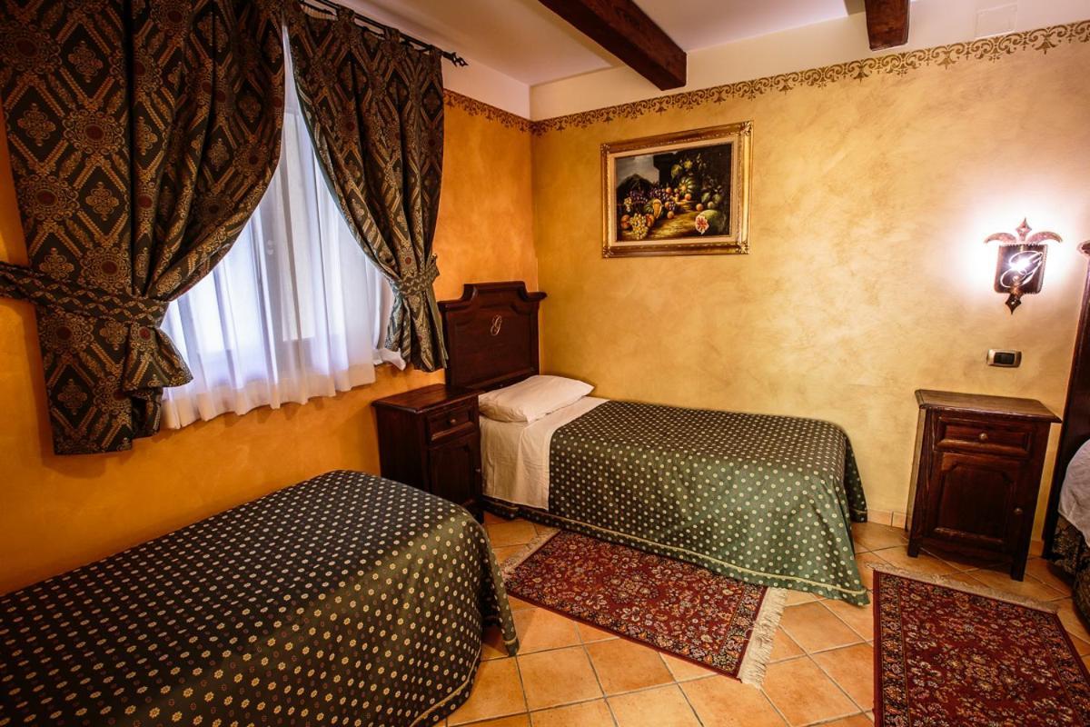 Hotel Guerrinuccio Celano Exterior photo